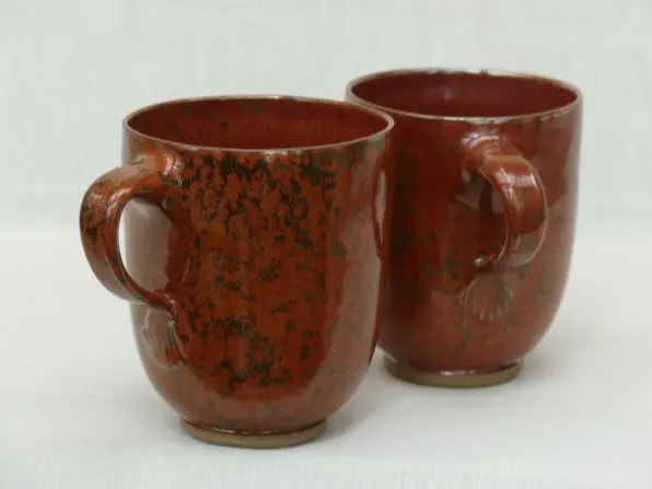 mug émail rouge de fer kaki