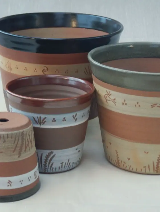 pots de fleurs décor à l'engobe