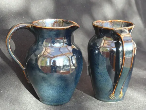 pichets émail tenmoku reflets à bleus